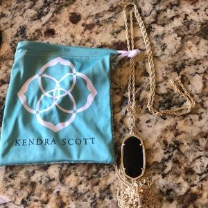 Kendra Scott necklace